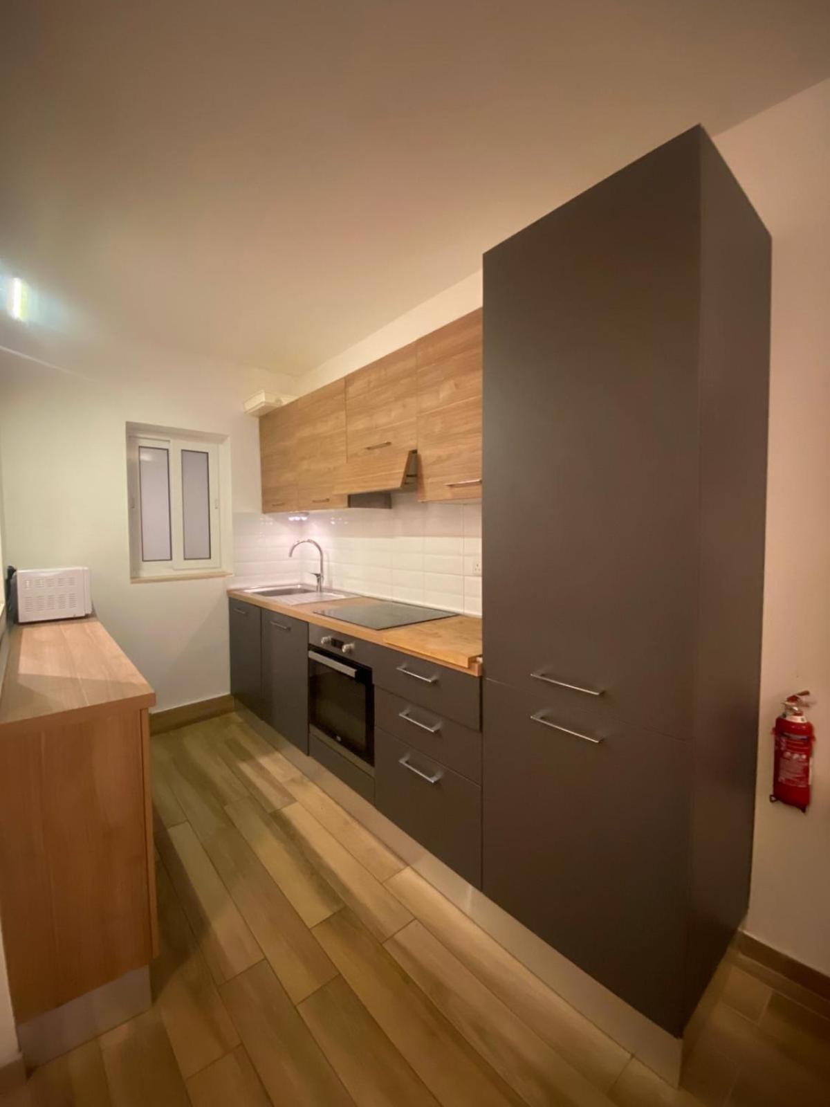 Apartament 2 Bed With Outdoor Space *