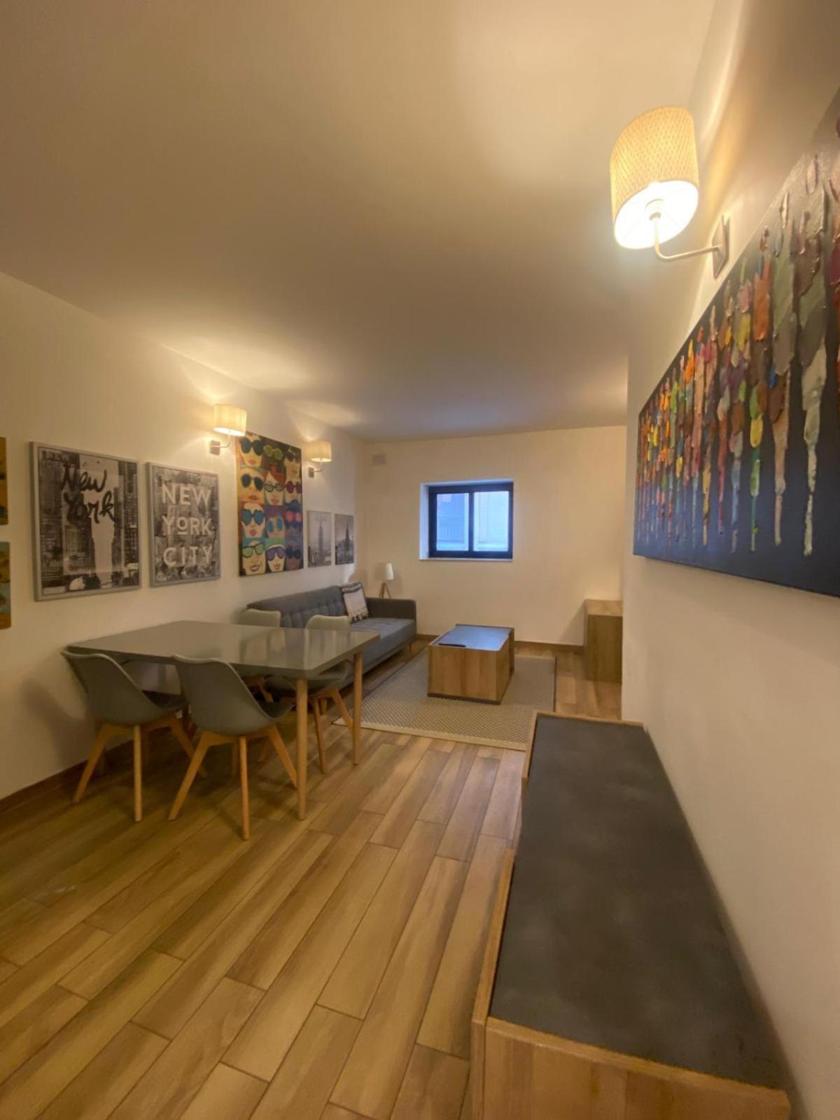 2 Bed With Outdoor Space